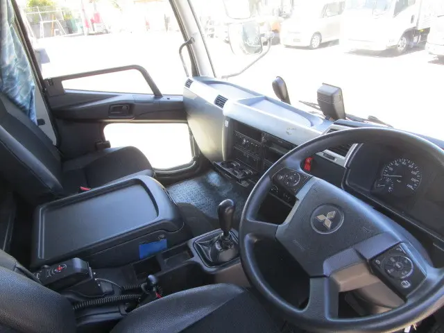 三菱 ファイター 2KG-FK65F(2WD)の写真12