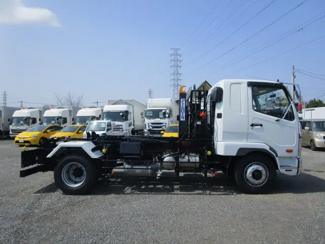 三菱 ファイター 2KG-FK62FZ(2WD)の写真6