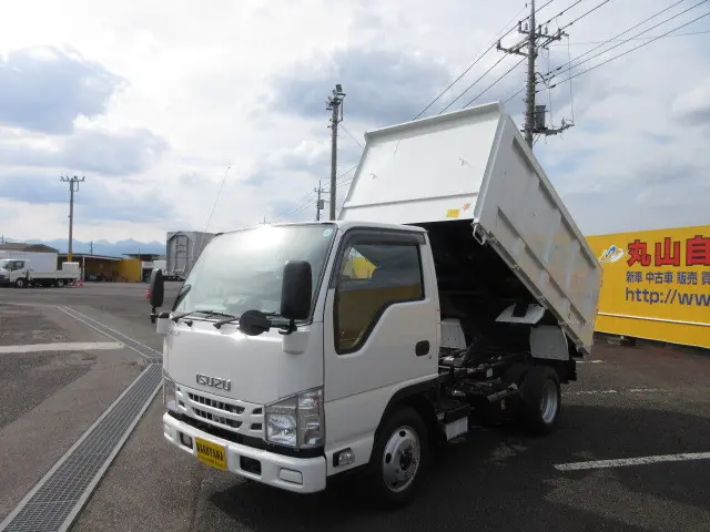 いすゞ エルフ 2PG-NKS88AD(4WD)の写真1