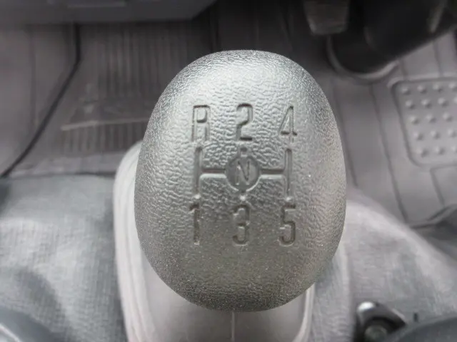 いすゞ エルフ 2PG-NKS88AD(4WD)の写真17