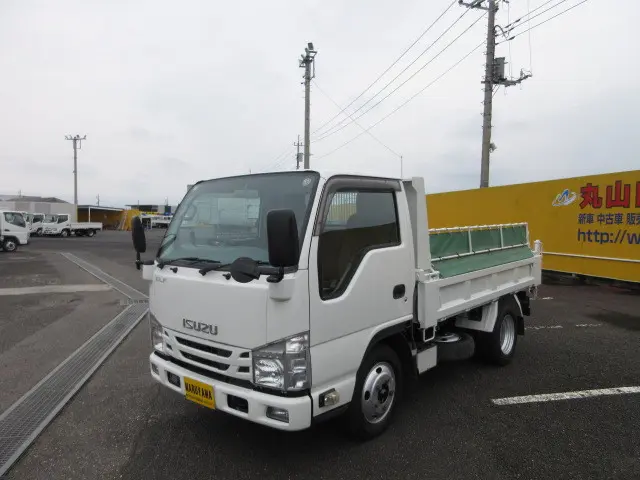 いすゞ エルフ TPG-NJR85AD(2WD)の写真1
