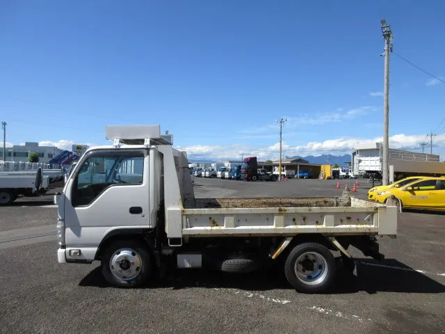 いすゞ エルフ TKG-NKS85AD(4WD)の写真5