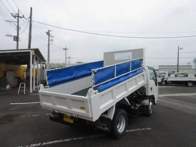 いすゞ エルフ TPG-NKR85AN(2WD)の写真10