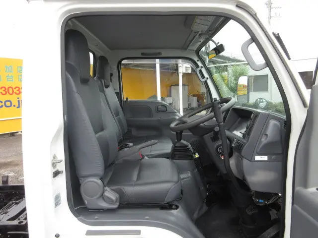 いすゞ エルフ TPG-NKR85AN(2WD)の写真18