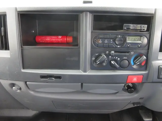 いすゞ エルフ TPG-NKR85AN(2WD)の写真21