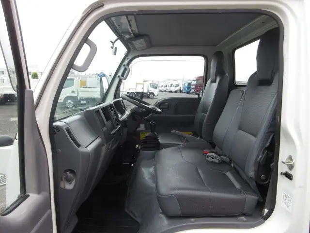 いすゞ エルフ TPG-NKR85AN(2WD)の写真27