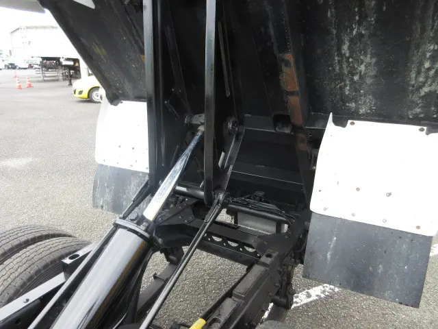 いすゞ エルフ TPG-NKR85AN(2WD)の写真36