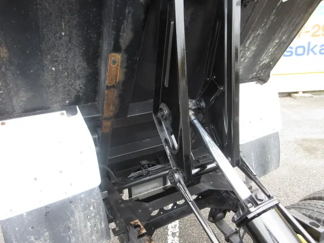 いすゞ エルフ TPG-NKR85AN(2WD)の写真40