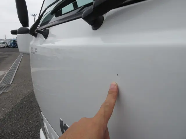 いすゞ エルフ TPG-NKR85AN(2WD)の写真47