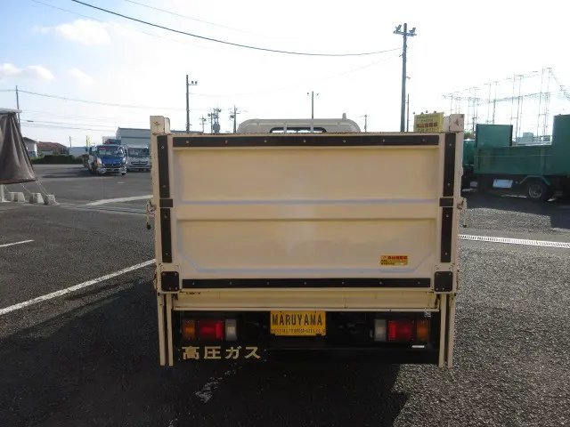 いすゞ エルフ TRG-NKR85A(2WD)の写真7