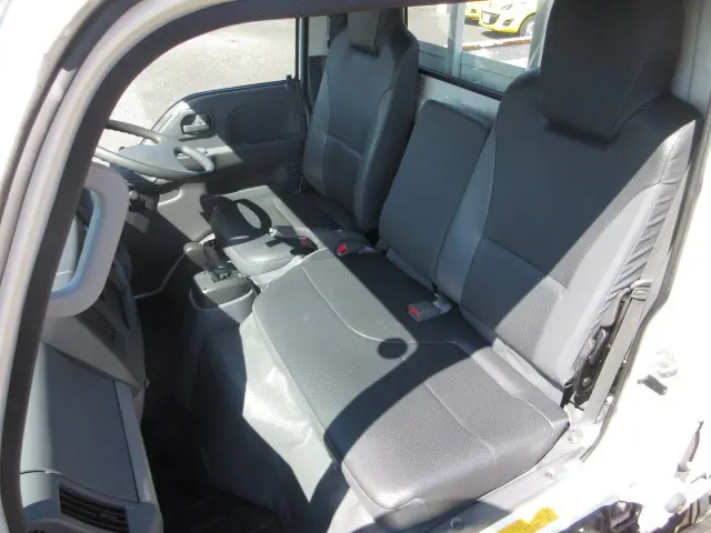 いすゞ エルフ TRG-NKR85A(2WD)の写真19