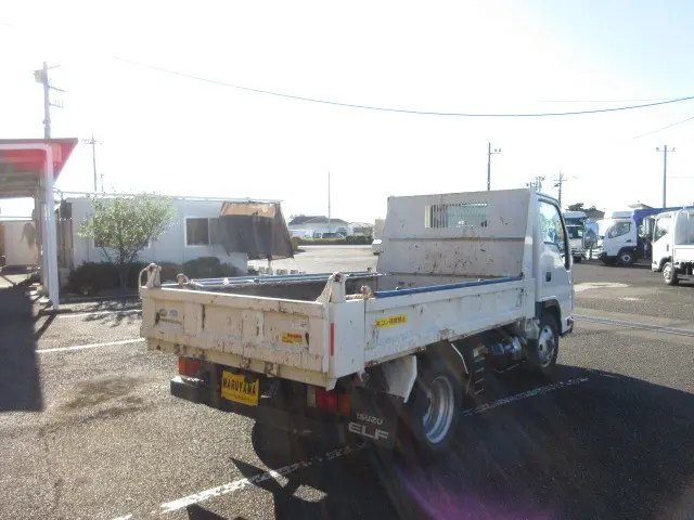 いすゞ エルフ TKG-NKS85AN(4WD)の写真4