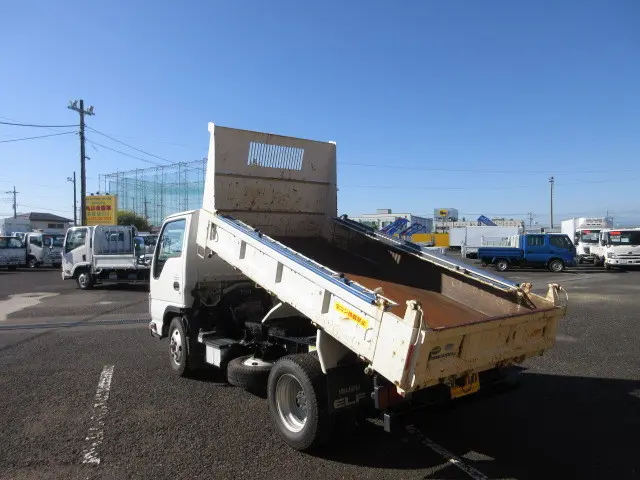 いすゞ エルフ TKG-NKS85AN(4WD)の写真9