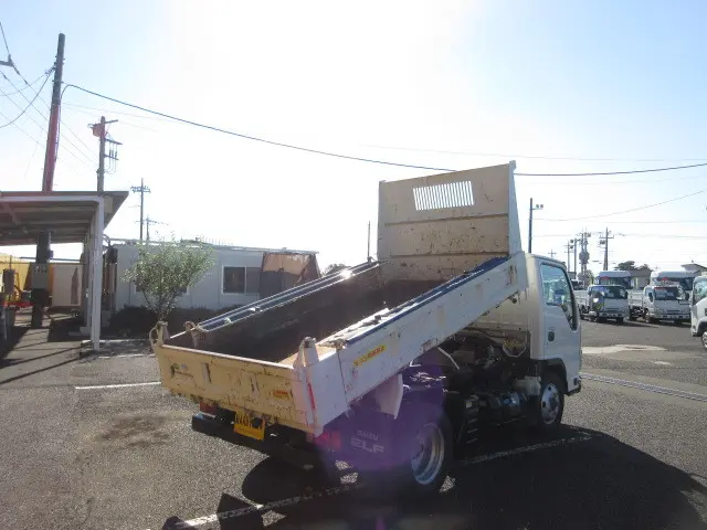 いすゞ エルフ TKG-NKS85AN(4WD)の写真10