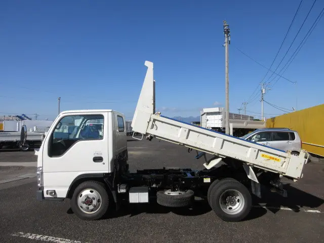 いすゞ エルフ TKG-NKS85AN(4WD)の写真11