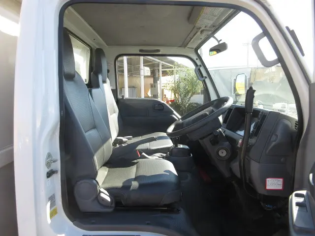 いすゞ エルフ TKG-NKS85AN(4WD)の写真17