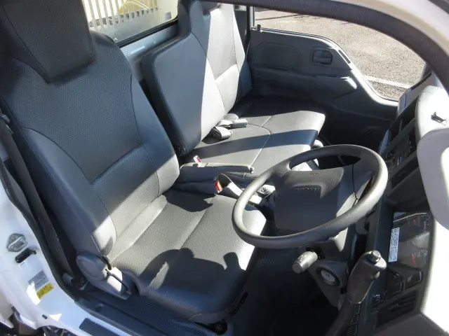 いすゞ エルフ TKG-NKS85AN(4WD)の写真18