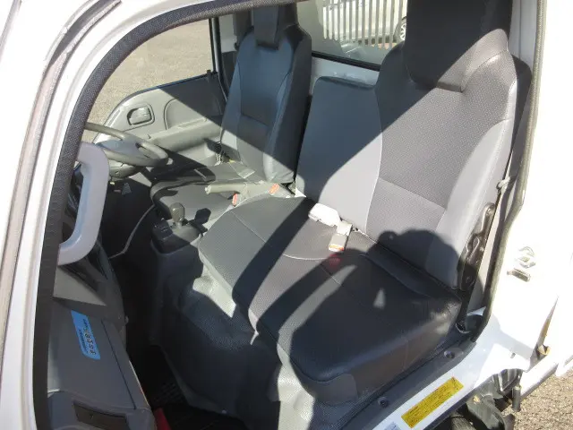 いすゞ エルフ TKG-NKS85AN(4WD)の写真25