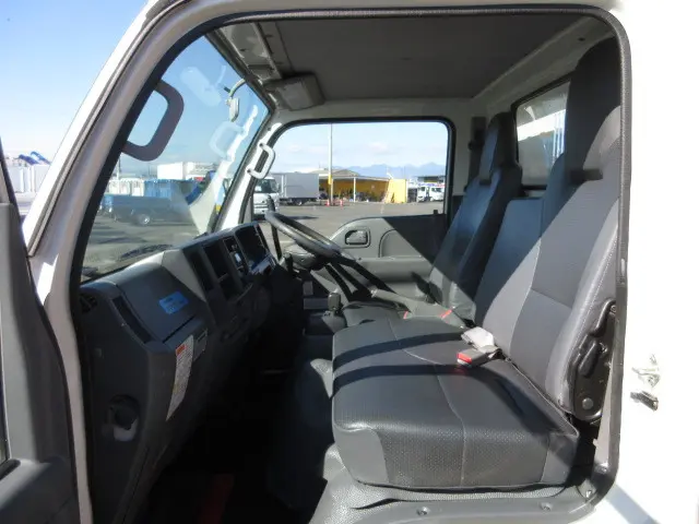 いすゞ エルフ TKG-NKS85AN(4WD)の写真26