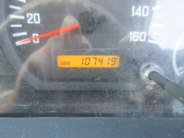 いすゞ エルフ BKG-NKR85AN(2WD)の写真18