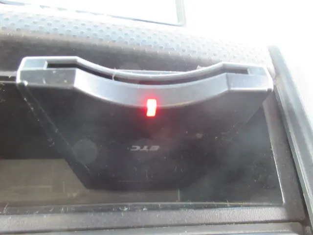 いすゞ エルフ BKG-NKR85AN(2WD)の写真22