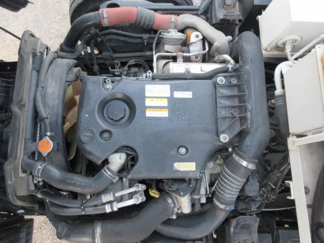 いすゞ エルフ BKG-NKR85AN(2WD)の写真26