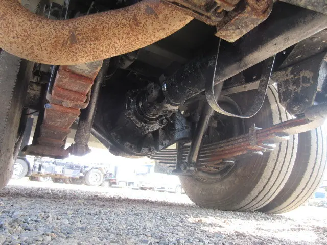 いすゞ エルフ BKG-NKR85AN(2WD)の写真28