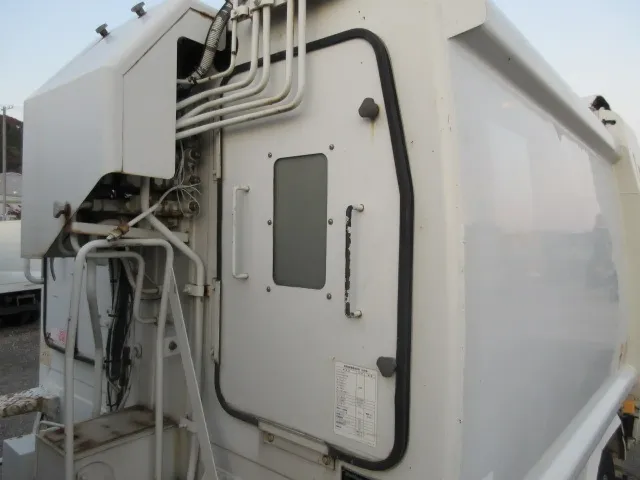 いすゞ エルフ BKG-NKR85AN(2WD)の写真45