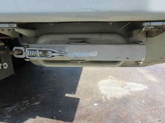 いすゞ エルフ BKG-NKR85AN(2WD)の写真46