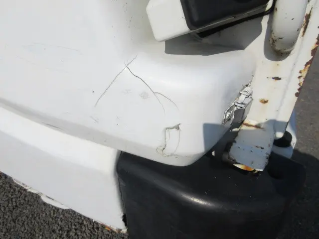 いすゞ エルフ BKG-NKR85AN(2WD)の写真47