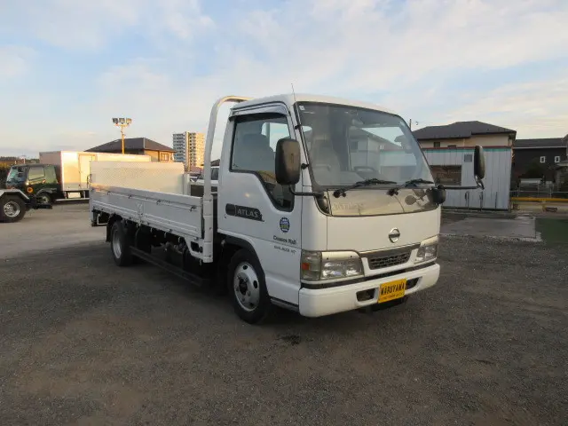 日産 アトラス KR-AKR81LAR(2WD)の写真2