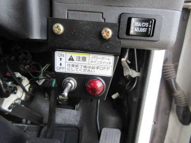 日産 アトラス KR-AKR81LAR(2WD)の写真16