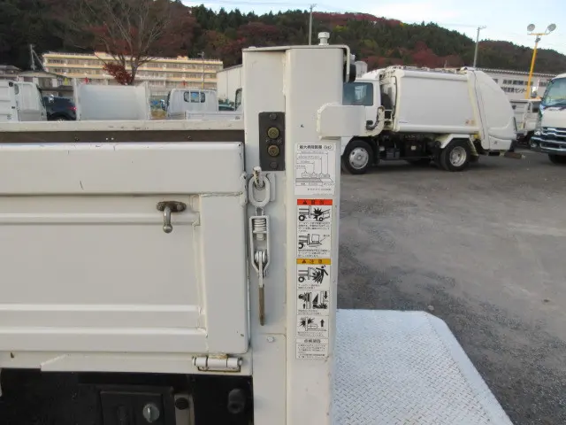 日産 アトラス KR-AKR81LAR(2WD)の写真36