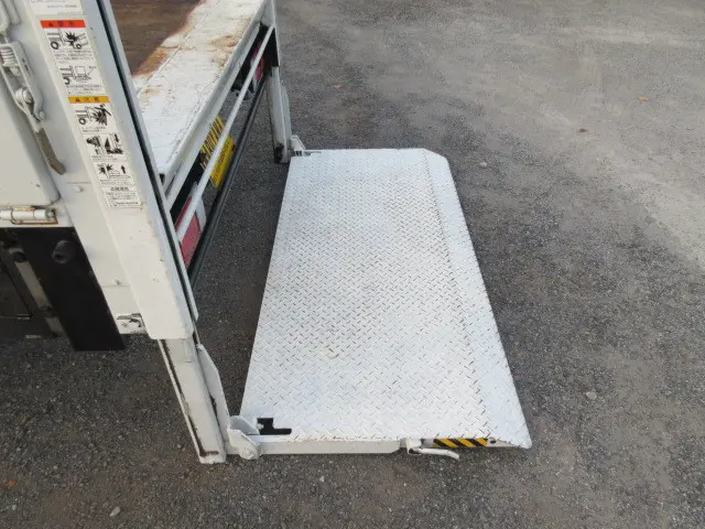 日産 アトラス KR-AKR81LAR(2WD)の写真38