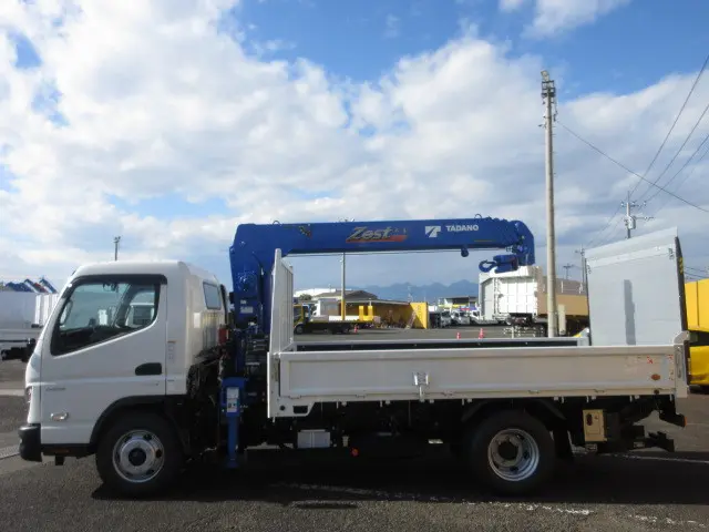 三菱 キャンター 2PG-FEB90(2WD)の写真5