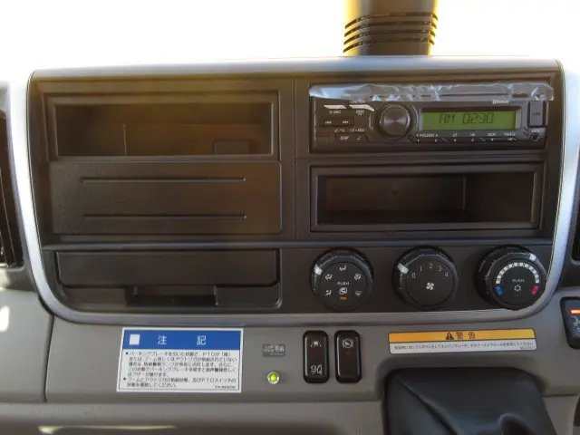 三菱 キャンター 2PG-FEB90(2WD)の写真16