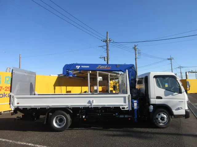 三菱 キャンター 2PG-FEB90(2WD)の写真6