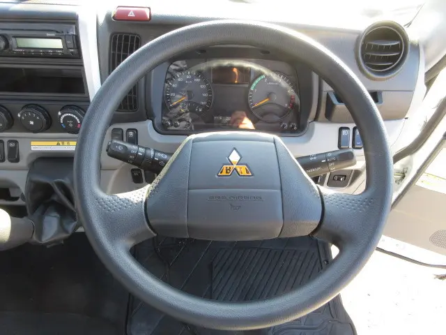 三菱 キャンター 2PG-FEB90(2WD)の写真17