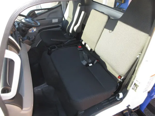 三菱 キャンター 2PG-FEB90(2WD)の写真23