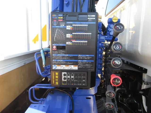 三菱 キャンター 2PG-FEB90(2WD)の写真33