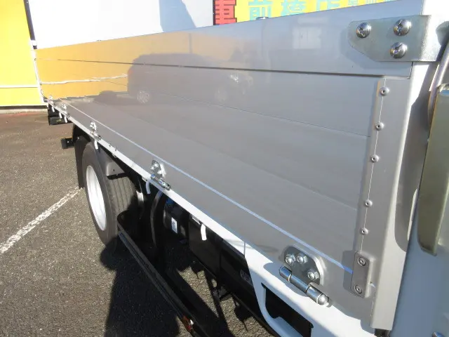 三菱 キャンター 2PG-FEB90(2WD)の写真45