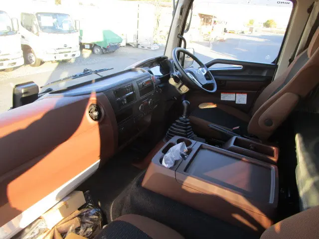 日野 レンジャー 2PG-FD2ABG(2WD)の写真19