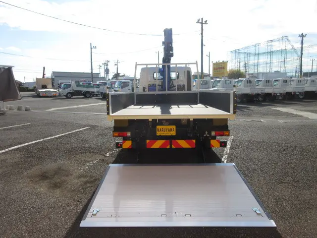 三菱 キャンター 2PG-FEB90(2WD)の写真9