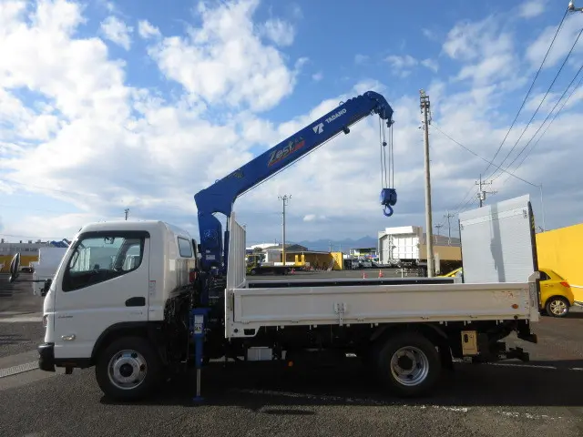 三菱 キャンター 2PG-FEB90(2WD)の写真13