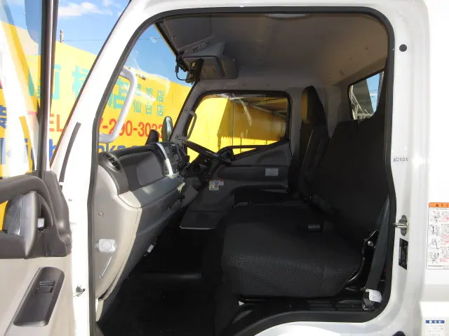 三菱 キャンター 2PG-FEB90(2WD)の写真25