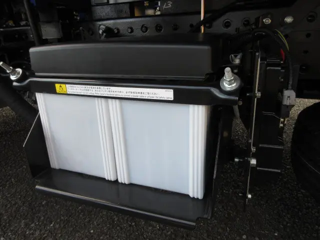 三菱 キャンター 2PG-FEB90(2WD)の写真45