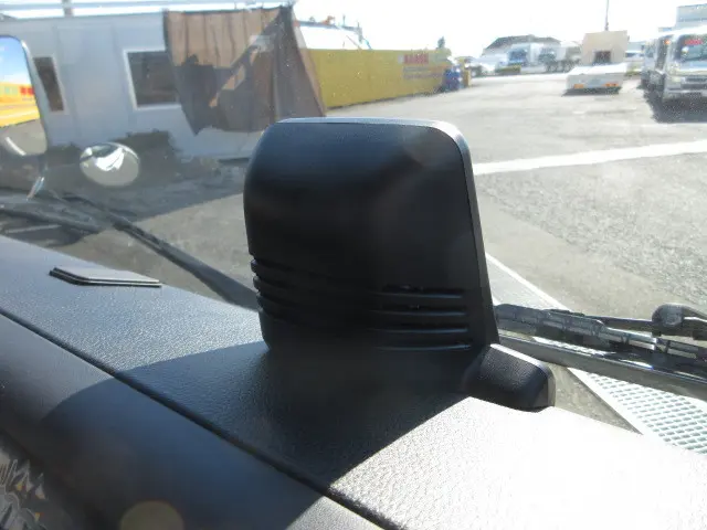 三菱 キャンター 2PG-FEB90(2WD)の写真22