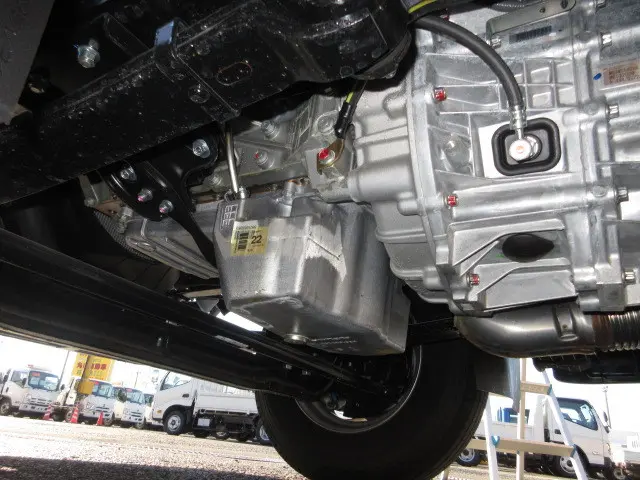 三菱 キャンター 2PG-FEB90(2WD)の写真33