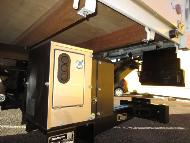 三菱 キャンター 2PG-FEB90(2WD)の写真46