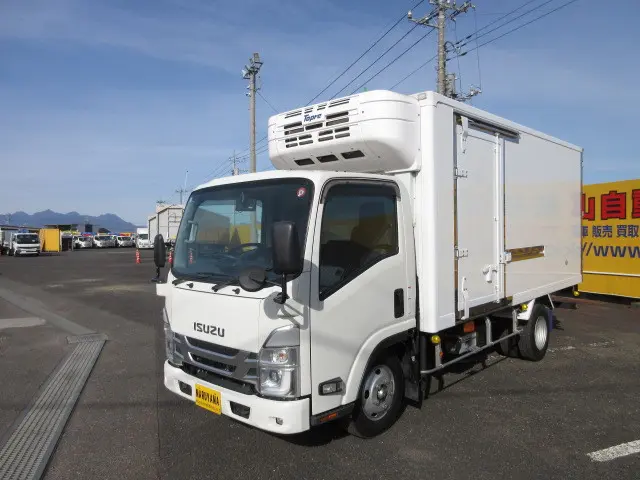 いすゞ エルフ 2RG-NMR88AN(2WD)の写真1